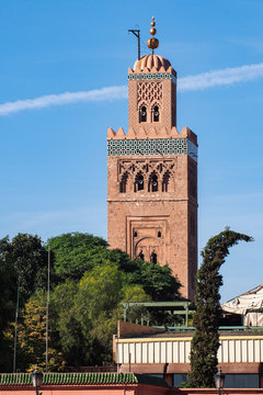 Marokko - Marrakesch - Dschemna El Fna (Platz der Gehängten) - Koutoubia-Moschee