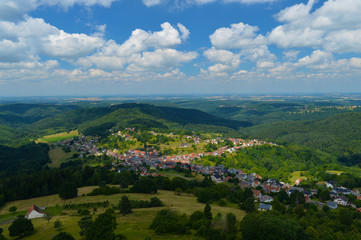 Fototapeta na wymiar Commune de Dabo vue du Rocher du Dabo
