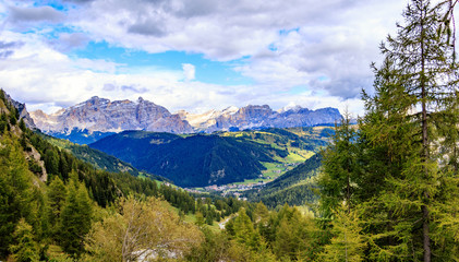 Fototapeta na wymiar Berglandschaft Dolomiten Südtirol
