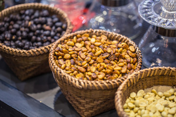 various type of rosted coffee bean compare of rost time from white to dark color.