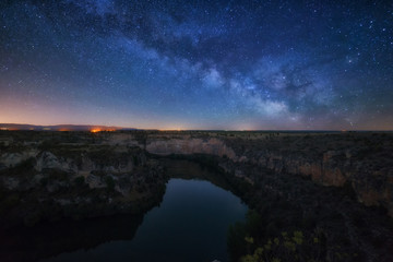 Obraz na płótnie Canvas Rising Milky Way over Duraton River