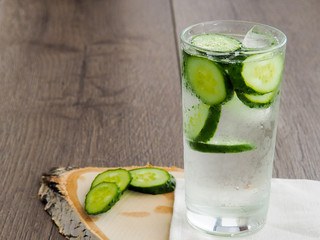 cucumber detox water