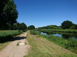 Fototapeta na wymiar Elbe - Lübeck - Kanal bei Berkenthin