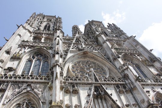 facade cath&eacute;drale de Toul