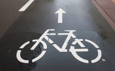 Obraz premium Pictogram Bicycle path on asphalt