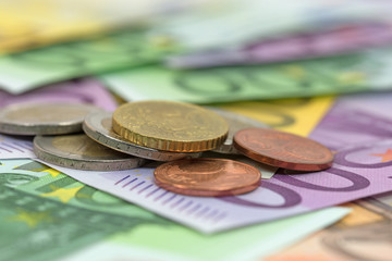 Bargeld, Kapital, Kaufkraft