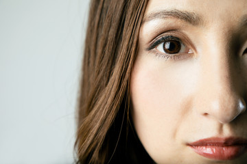 Obraz premium woman's eye closing up.