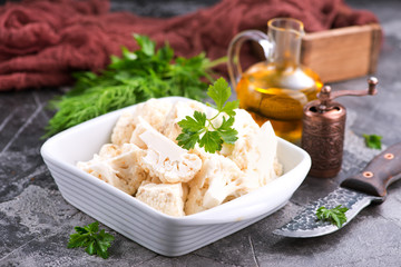 raw cauliflower