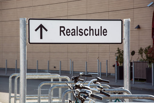Schild 171 - Realschule