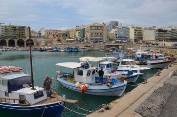 Fototapeta na wymiar Heraklion, Crète, Petit port de pêche
