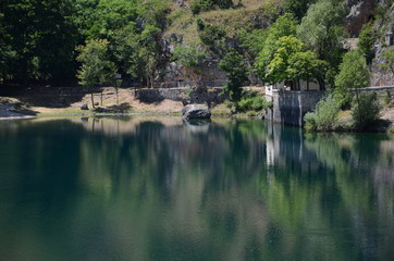 Obraz premium small bridge on the lake