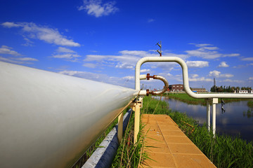 Oil pipes and valves