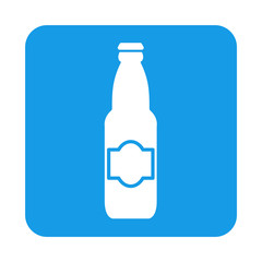 Icono plano botella de cerveza con tapon en cuadrado azul