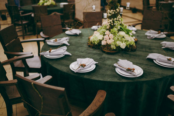 Decoration of tables at the wedding