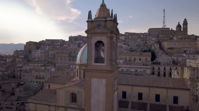 orbiting clockwise around San Giuliano cathedral in Caltagirone