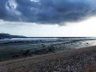 Gili meno sous la tempête