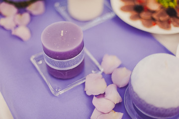 Original wedding floral decoration in the form of mini-vases and bouquets of flowers hanging from the ceiling