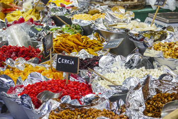 A market for Portuguese specialties - nuts and fruits for sale