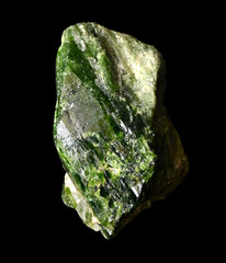 Raw green serpentine mineral