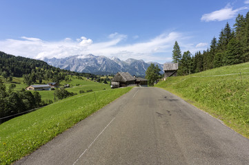 Fototapeta na wymiar Teilansicht des südlichen Dachsteinmassivs, Steiermark, Österreich