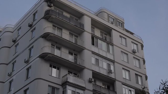 an apartment building in a middle sized town