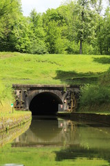 TUNNEL