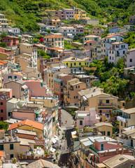 Farbenfrohe Häuser von Riomaggiore, Cinque Terre, Liguria, Italien