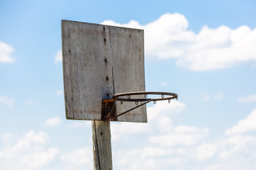 an old wooden basketball hoop