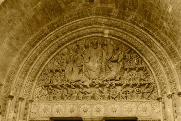 Apocalypse Tympan portail sud Abbatiale Saint Pierre de Moissac