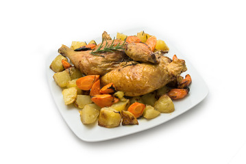 Pollo arrosto con contorno di patate e carote
