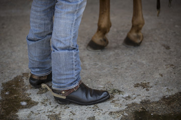 Boots with spurs