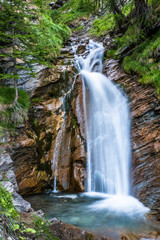 Cascata con effetto acqua setosa