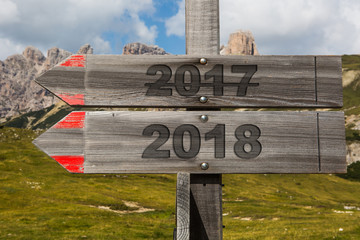 Jahr 2017 wechselt zu 2018