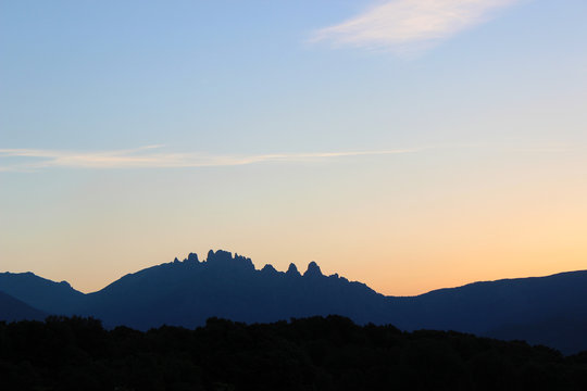 Lever de soleil sur les Aiguilles de Bavella