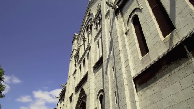Street beside the Sacre-Coeur Temple (Sacred Heart Basilica) サクレクール寺院横の道