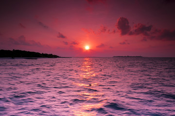 Fototapeta na wymiar Romantic Sunset above the Ocean