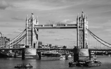 Fototapeta na wymiar The Tower Bridge Black and White