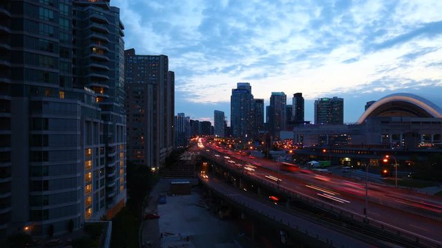 4K UltraHD Timelapse by the Gardiner Expressway in Toronto past dark