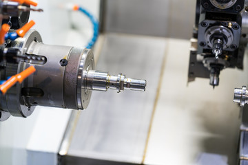 machining automotive part by cnc turning machine