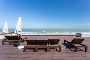 daybed and the beach