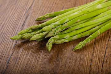 Raw green asparagus
