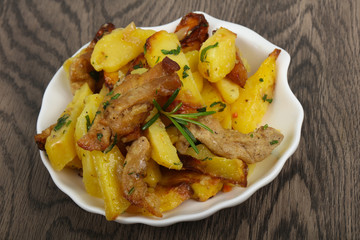 Fried potato with pork