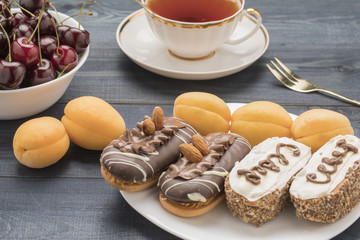 Fruit and tea cake