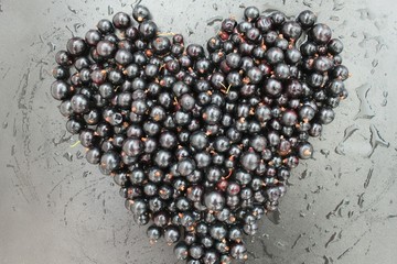 Heart of black currant