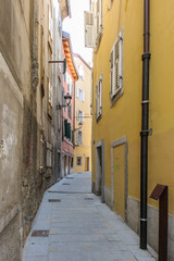 Naklejka na ściany i meble Trieste, vicolo caratteristico