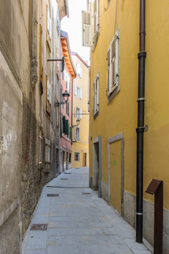 Fototapeta Trieste, vicolo caratteristico