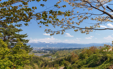 春日山城跡　本丸天守台跡から望む風景