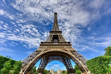 Obraz na płótnie Canvas Eiffel Tower - Paris, France