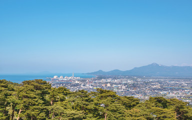 Fototapeta premium 春日山城跡 本丸天守台跡から望む風景