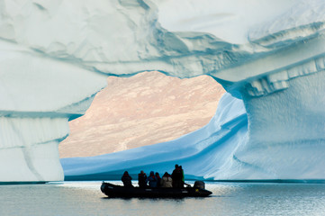 Giant Iceberg with Inflatable Boat Scale - Greenland - obrazy, fototapety, plakaty